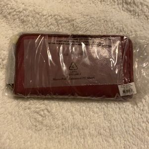 Brand New Vera Bradley Midtown RFID Wristlet